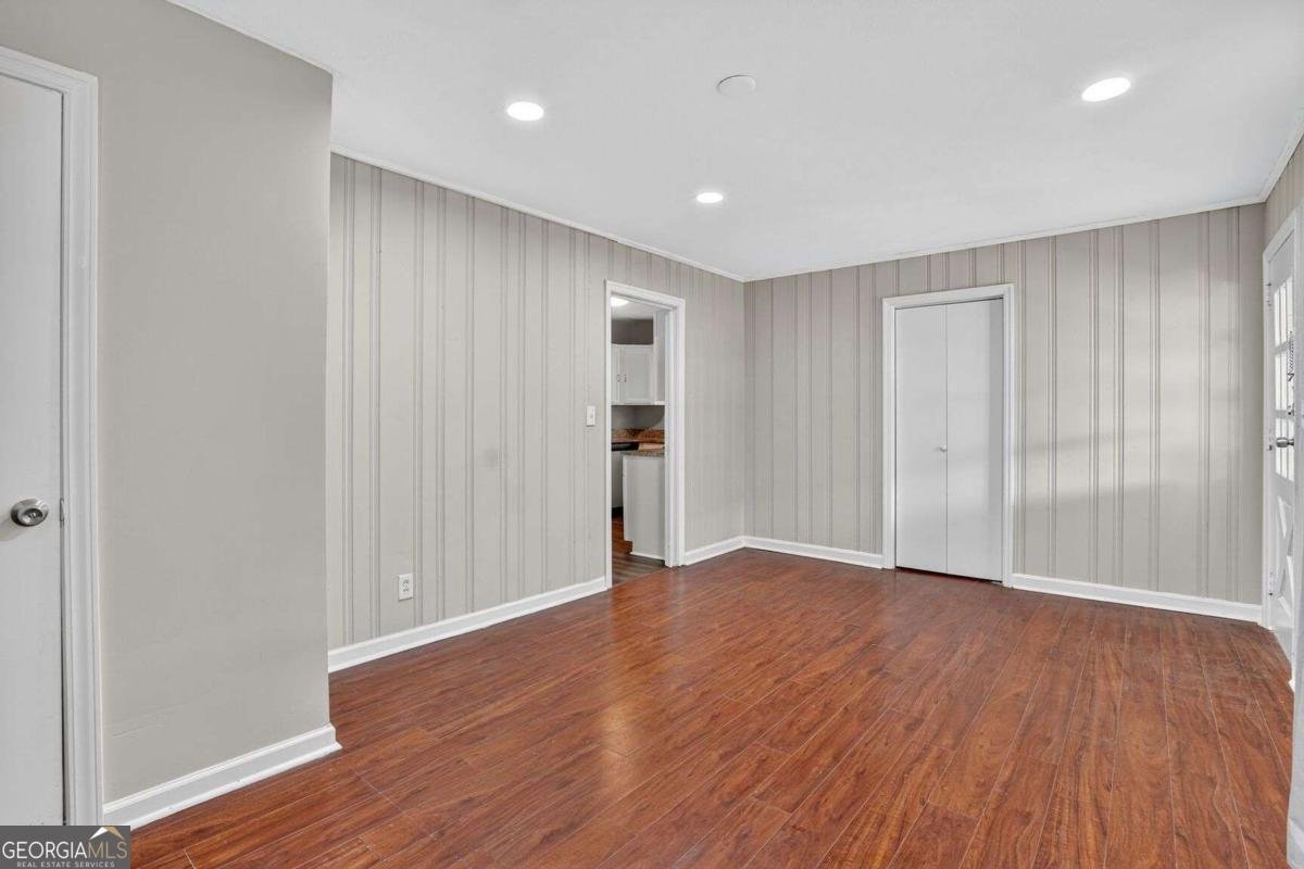 445 Cynthia Ln Forest Park - 9