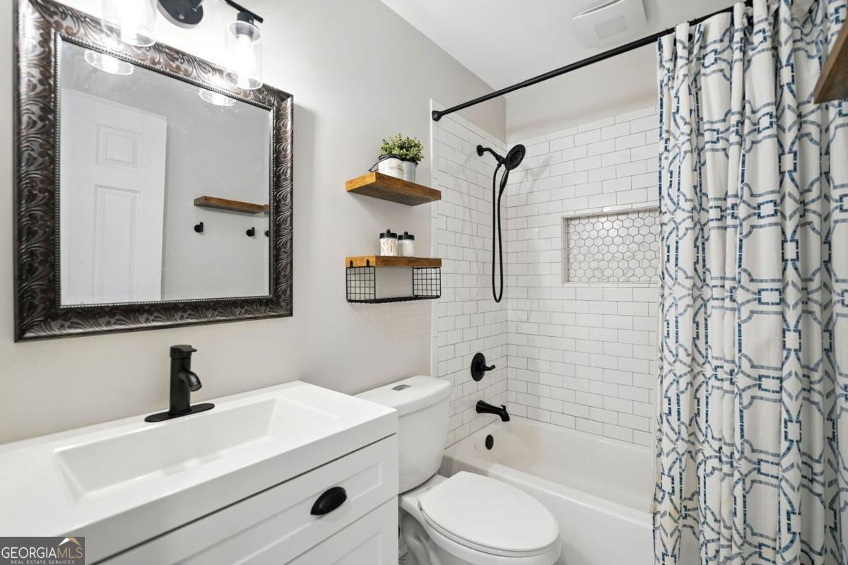 2202 Berryhill Circle Smyrna - 1