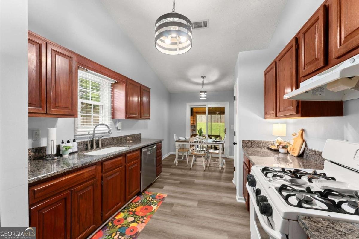 929 RIVER ROCK Drive Woodstock - 13