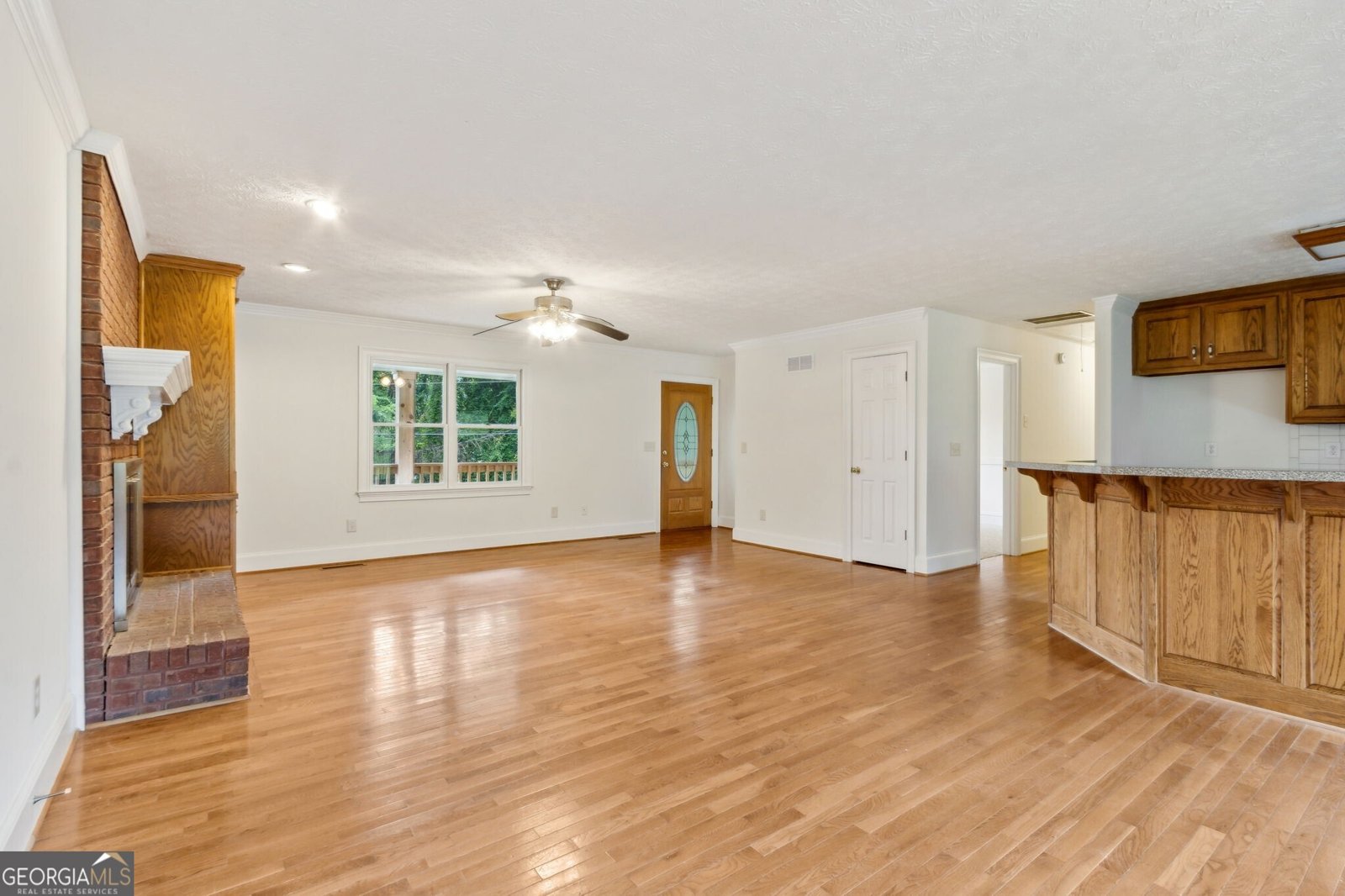 5557 Pinedale Circle Sugar Hill - 11