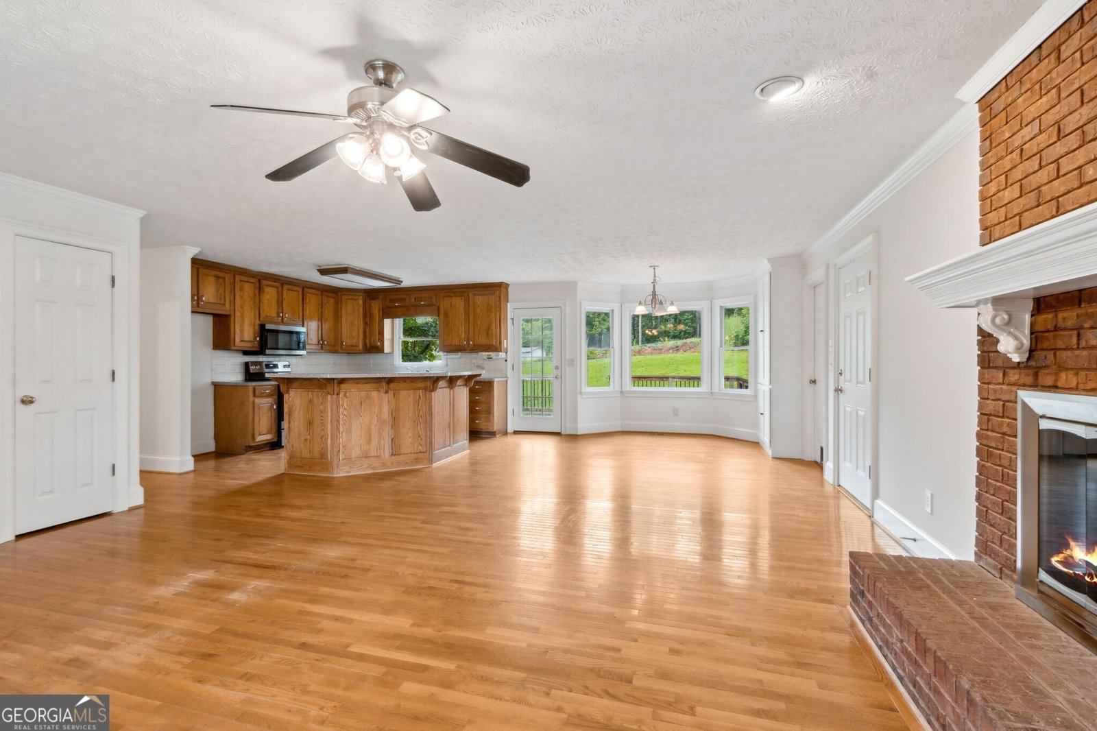 5557 Pinedale Circle Sugar Hill - 12