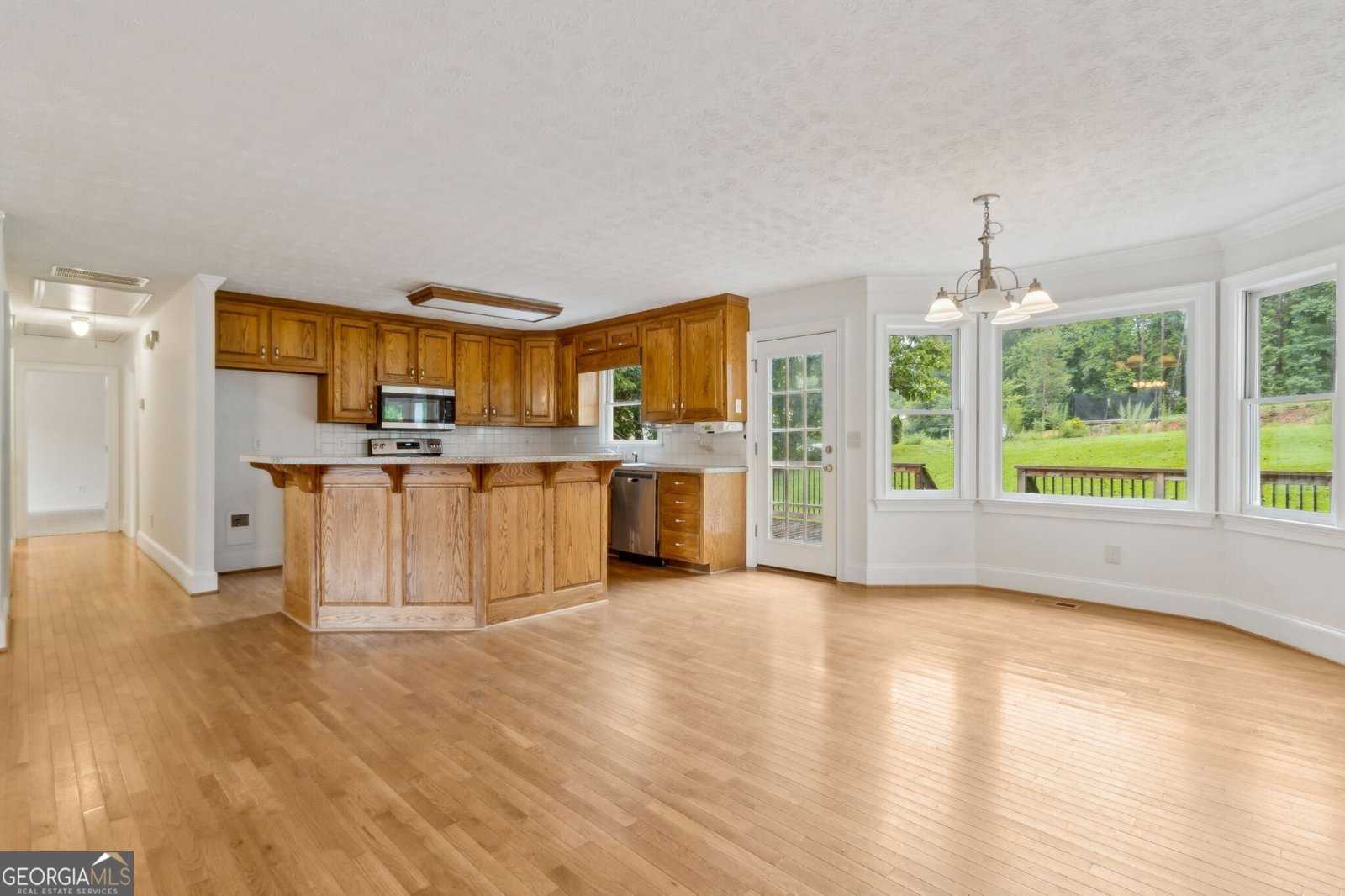5557 Pinedale Circle Sugar Hill - 14