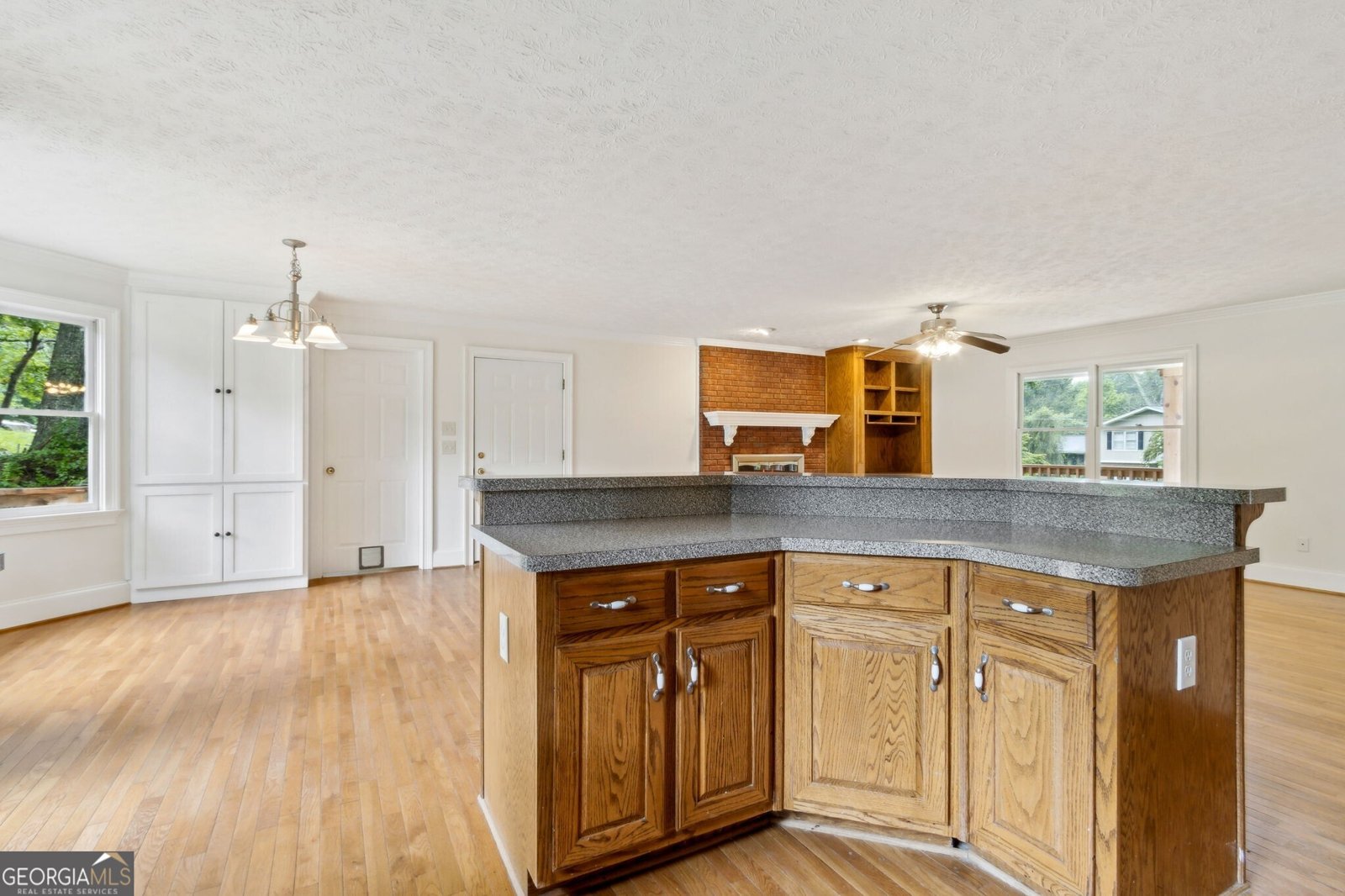 5557 Pinedale Circle Sugar Hill - 19
