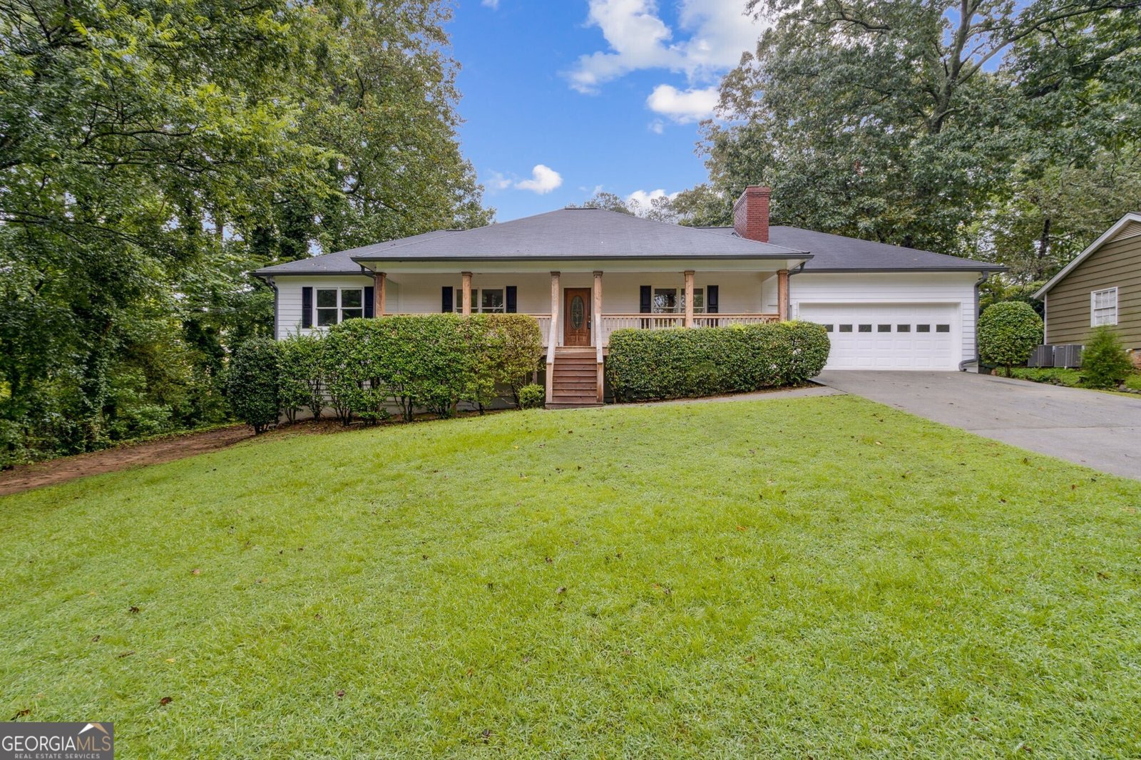 5557 Pinedale Circle Sugar Hill - 2