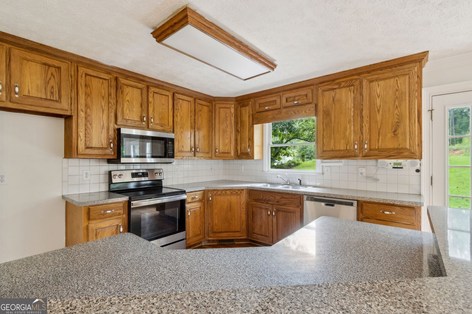 5557 Pinedale Circle Sugar Hill - 20