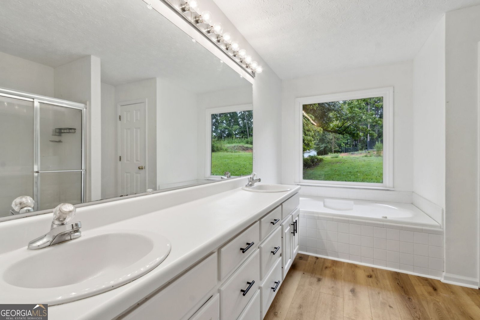5557 Pinedale Circle Sugar Hill - 25