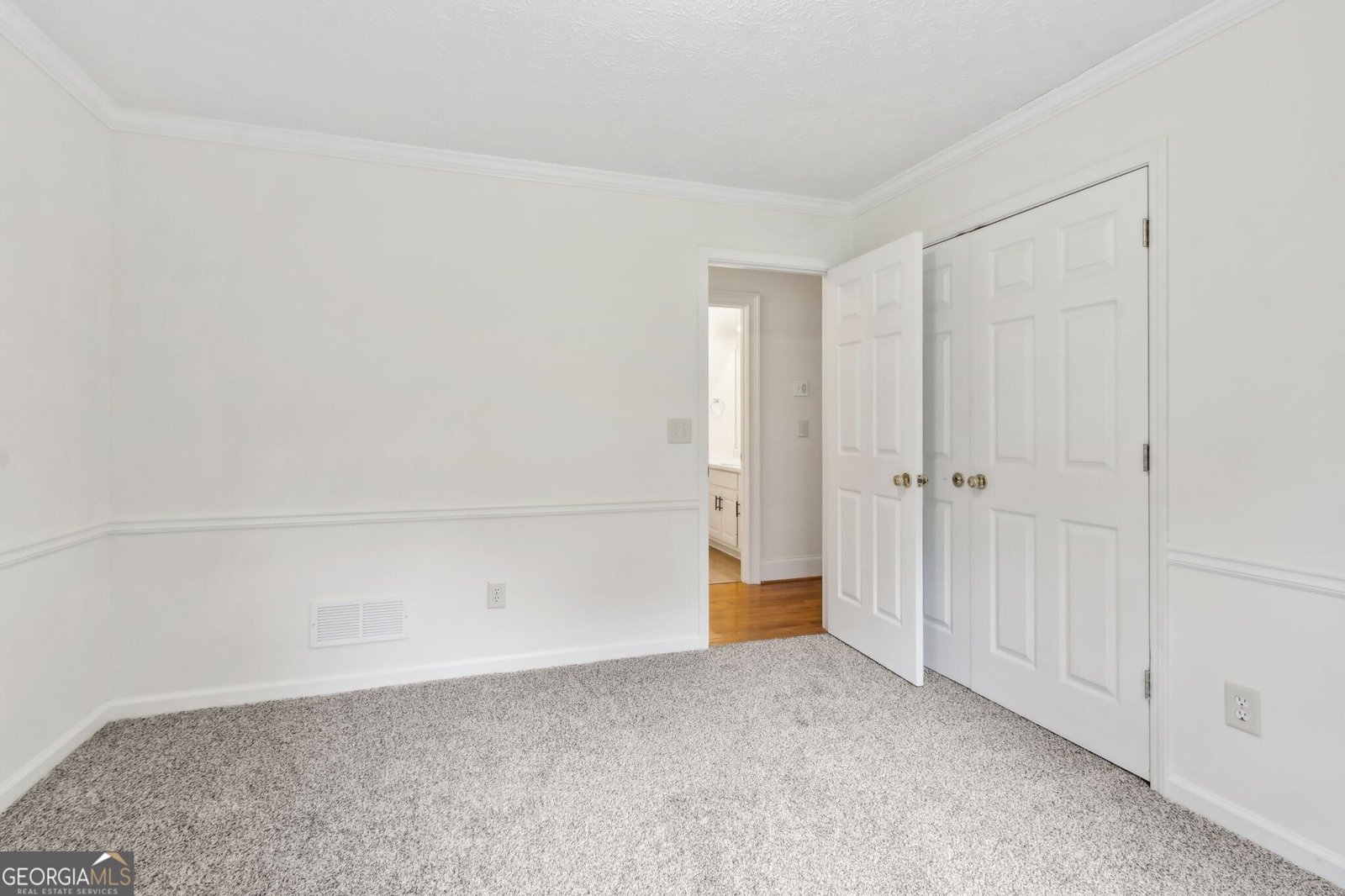5557 Pinedale Circle Sugar Hill - 30