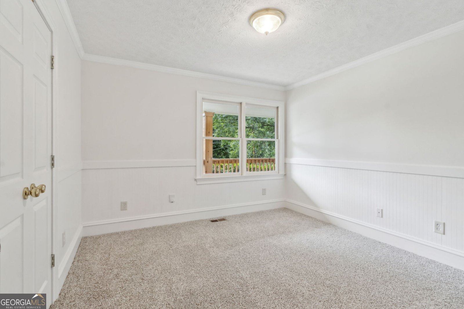 5557 Pinedale Circle Sugar Hill - 32