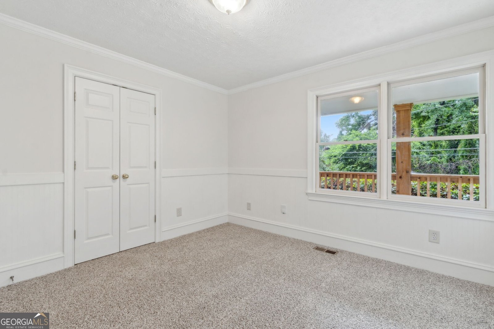 5557 Pinedale Circle Sugar Hill - 33
