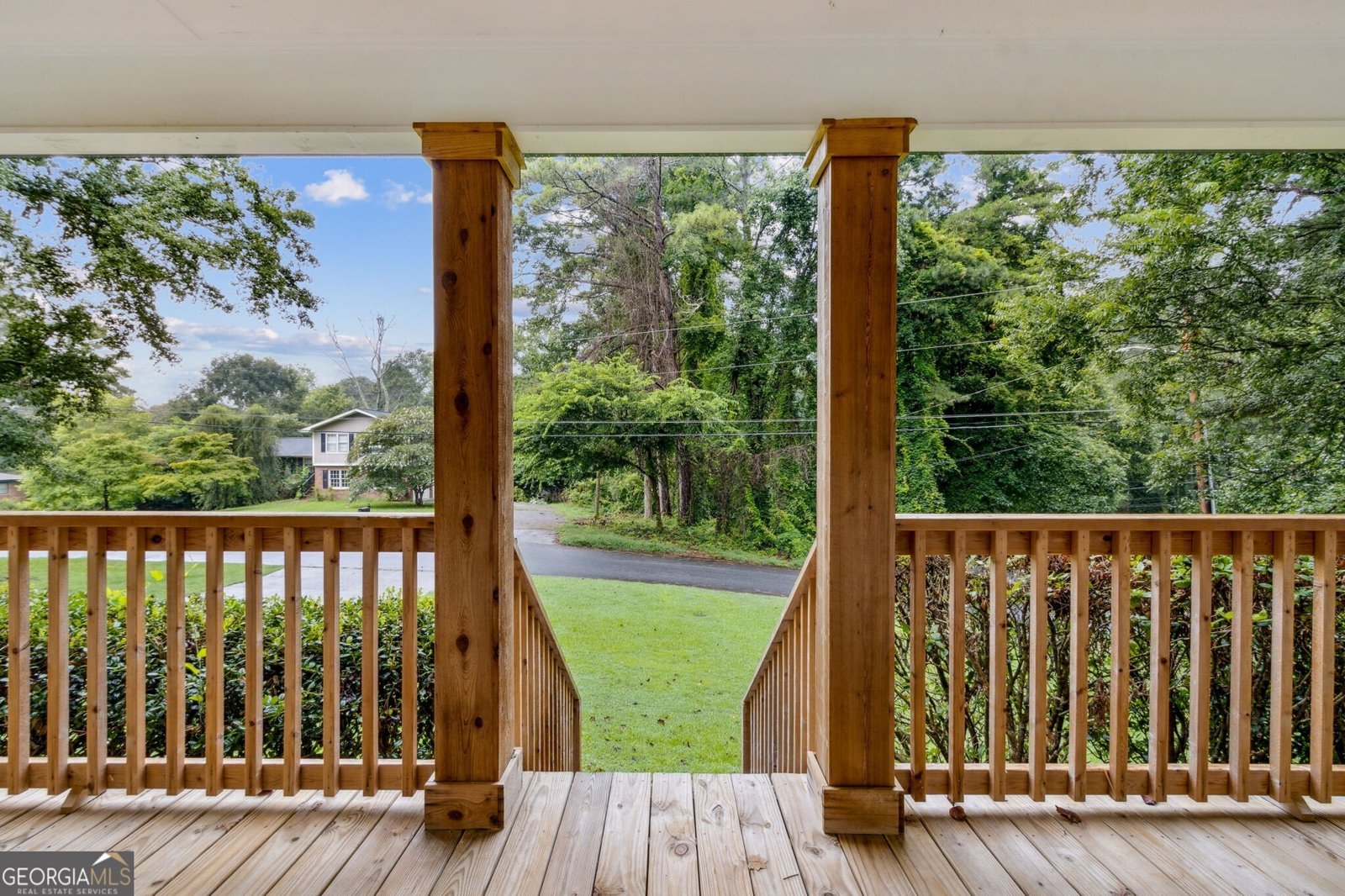 5557 Pinedale Circle Sugar Hill - 5