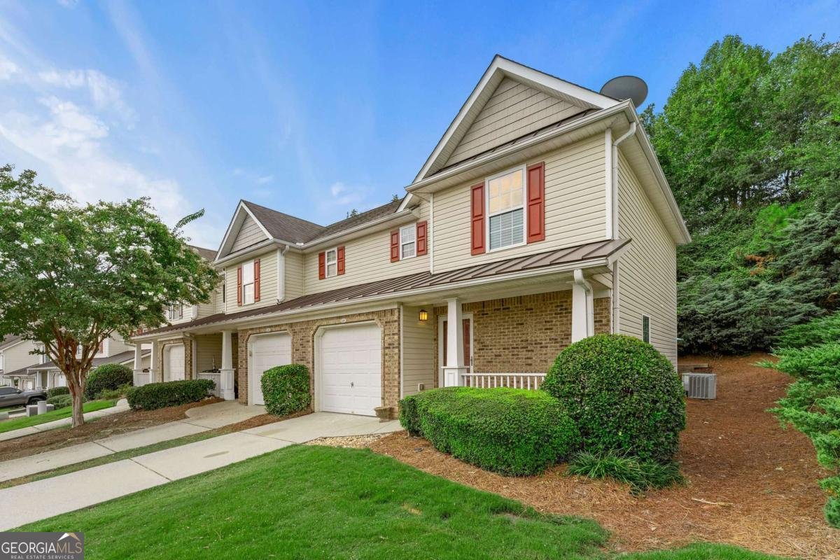 226 Fox Creek Boulevard Woodstock - 2