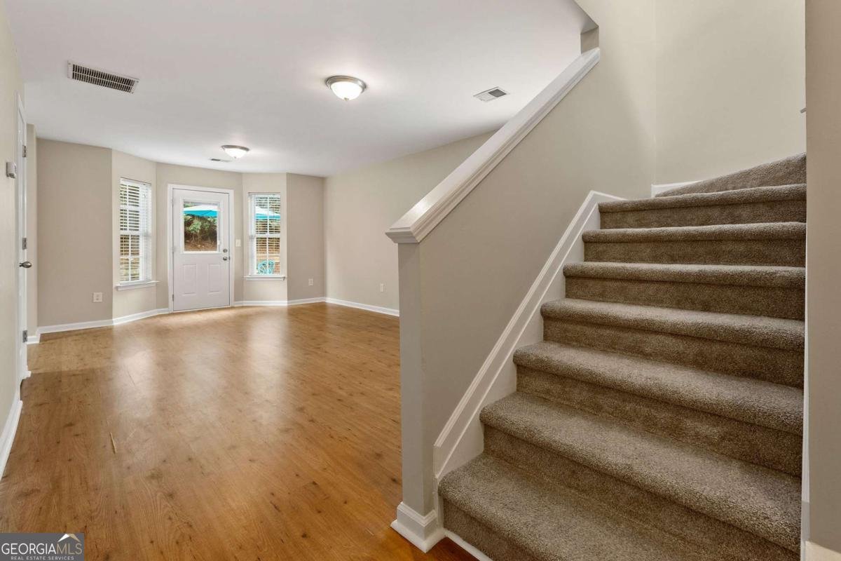 226 Fox Creek Boulevard Woodstock - 3