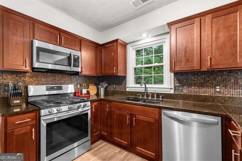 1202 Rockmart Circle Kennesaw - 10