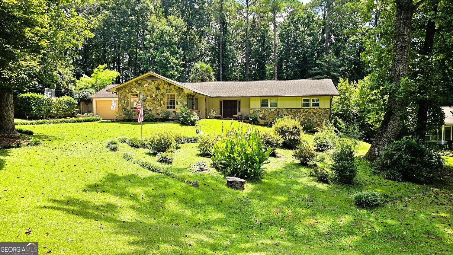 4682 Lucerne Valley Road Lilburn - 1