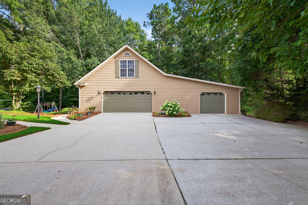 455 Herring Road Grayson - 32