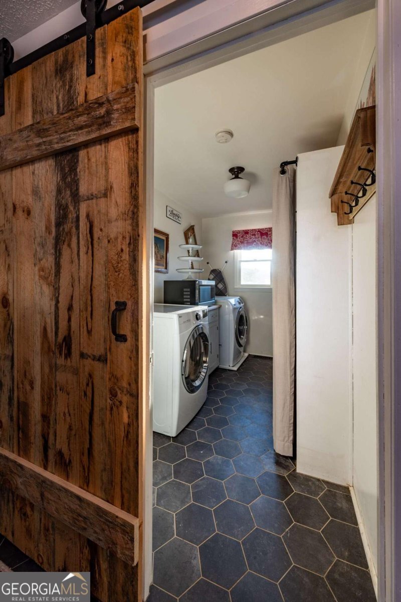 588 Pinetree Road Blue Ridge - 2