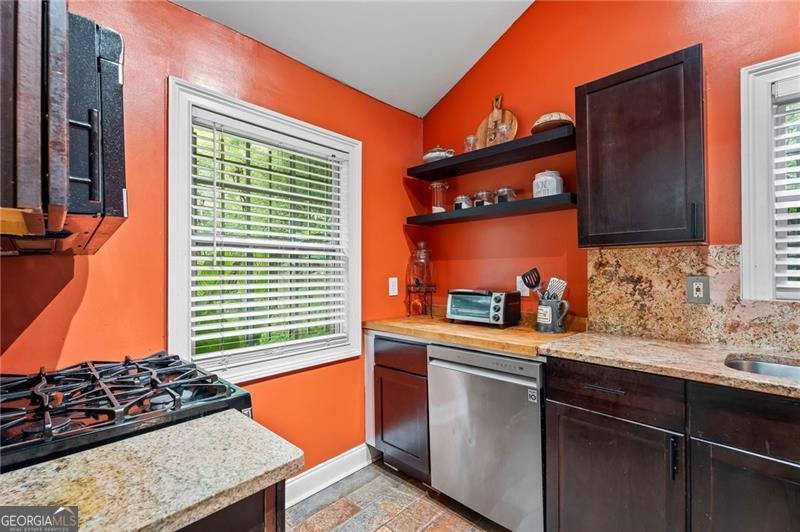 3381 Lake Valley Road Atlanta - 9