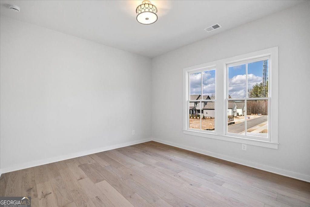 2035 Village Walk Milton - 15