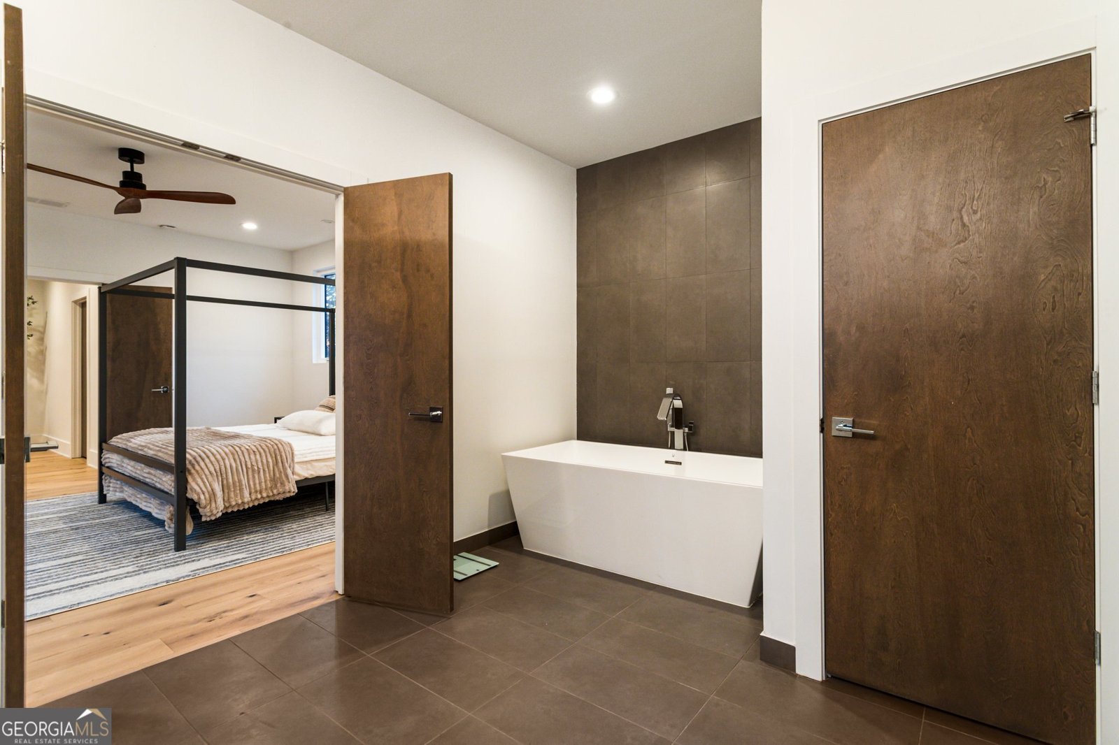 1045 Shepherds Lane Atlanta - 33