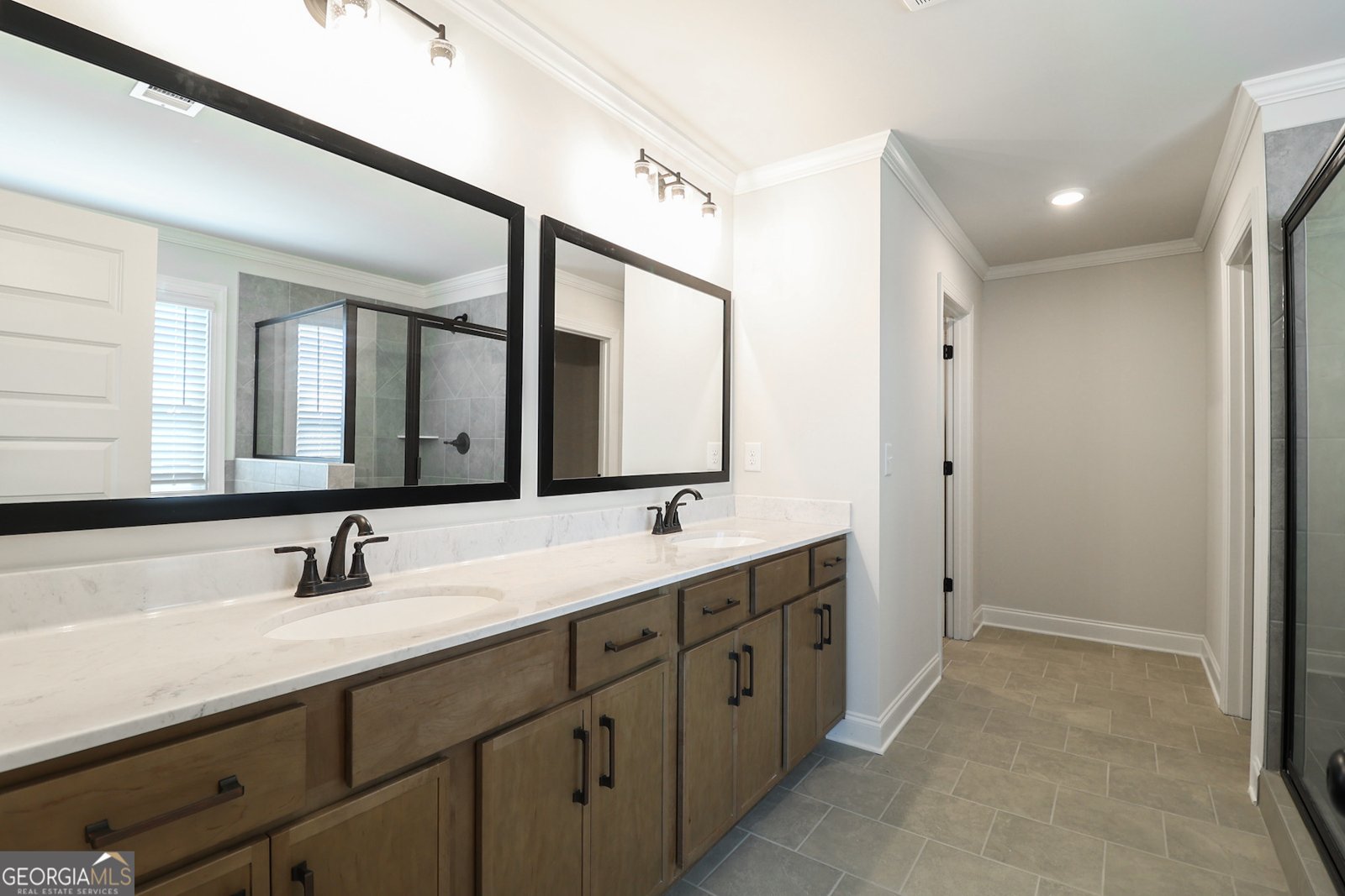 442 Banff Drive Winder - 36