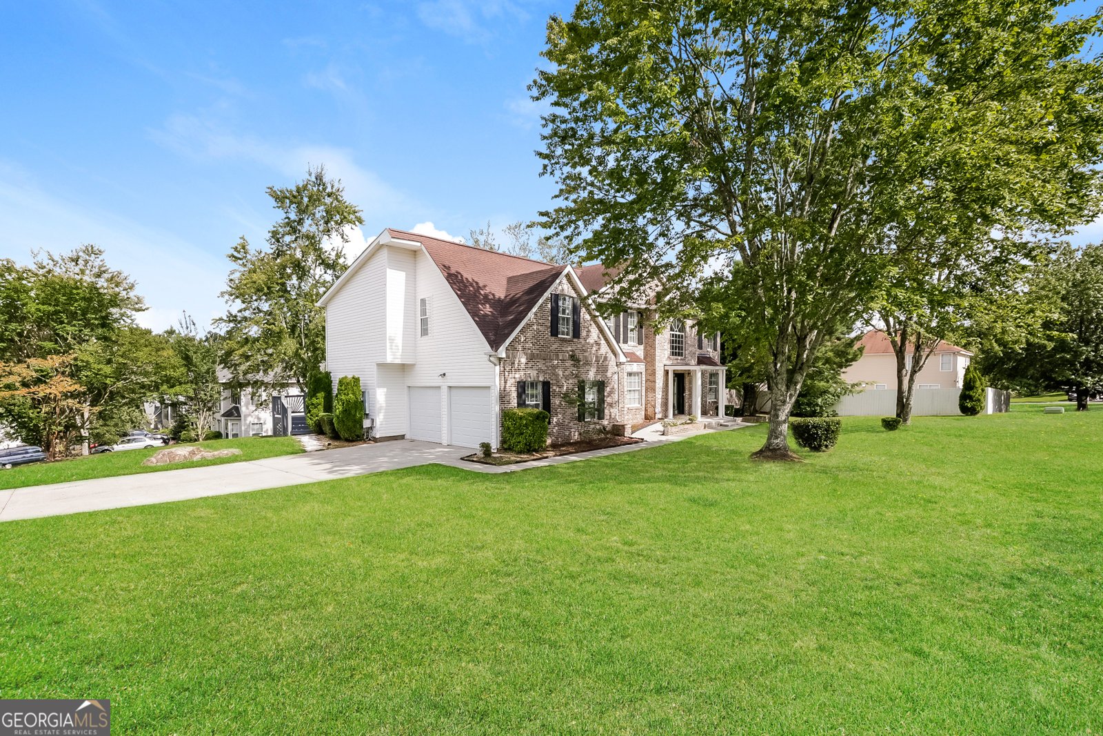 580 Lakewater View Drive Stone Mountain - 2