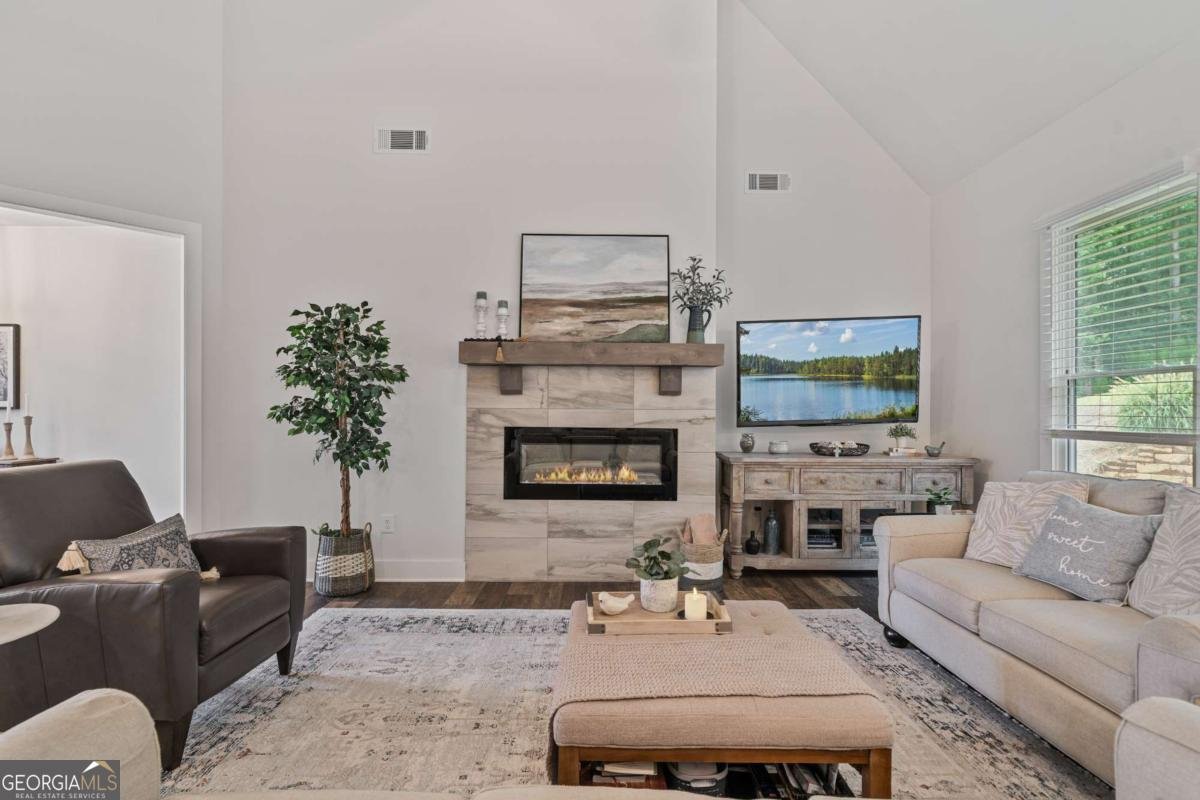 298 Boulder Lake Drive Cartersville - 1