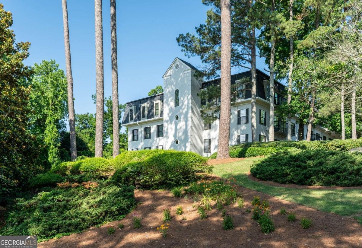 1105 Pine Heights Drive Atlanta - 35