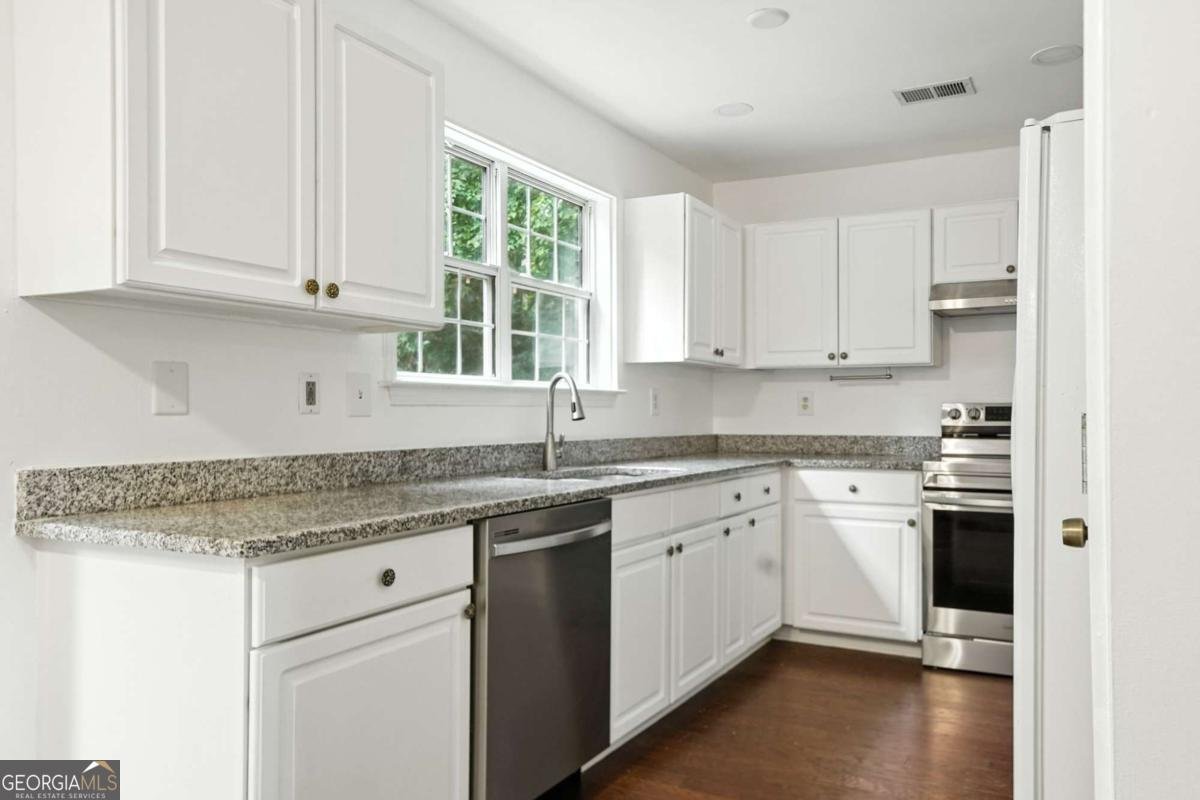 1506 Shadow Ridge Circle Woodstock - 19