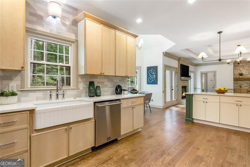 120 Emerald Fayetteville - 24