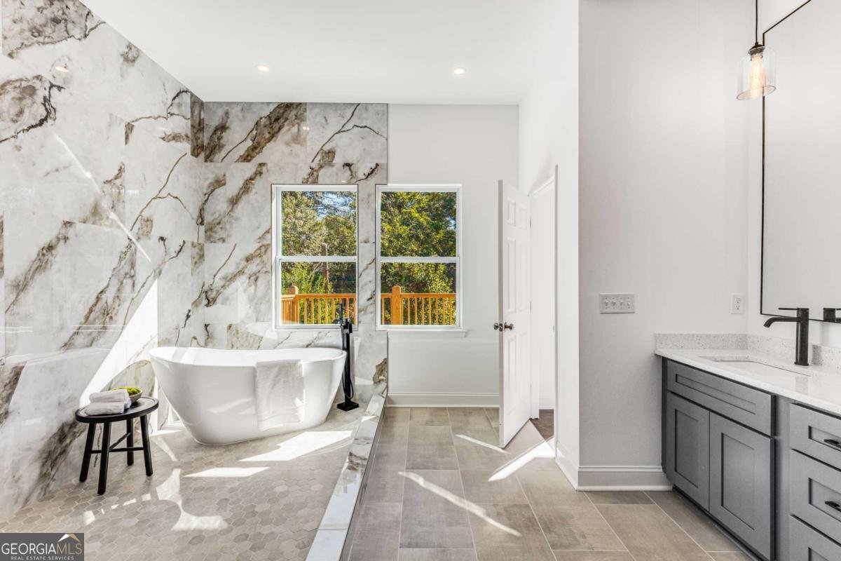 971 Washington Place Atlanta - 3