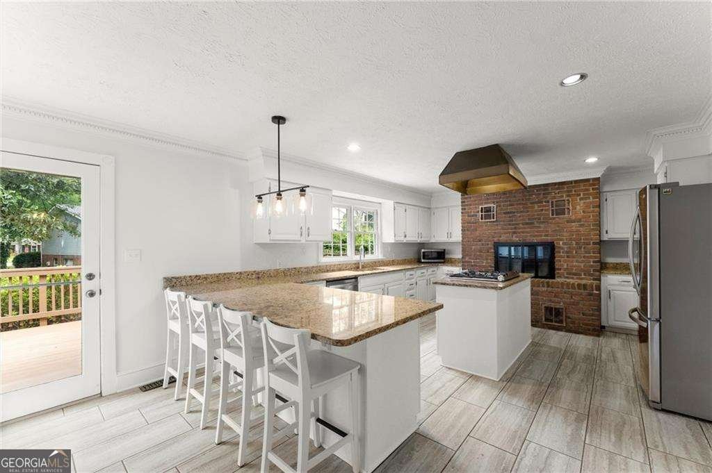 965 Lake Charles Drive Roswell - 10