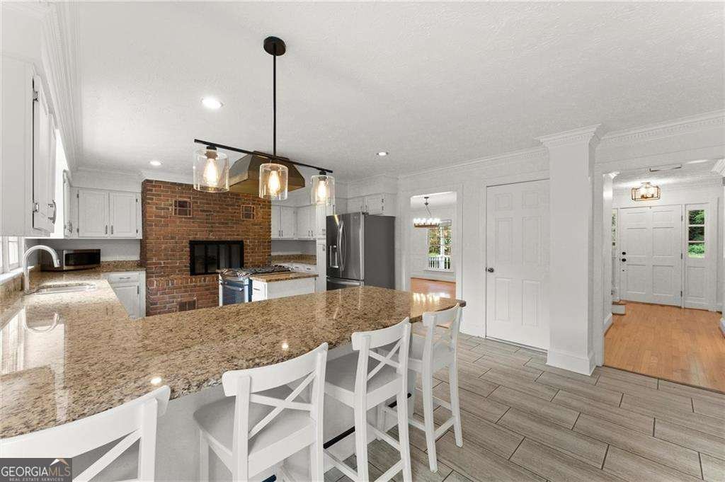 965 Lake Charles Drive Roswell - 11