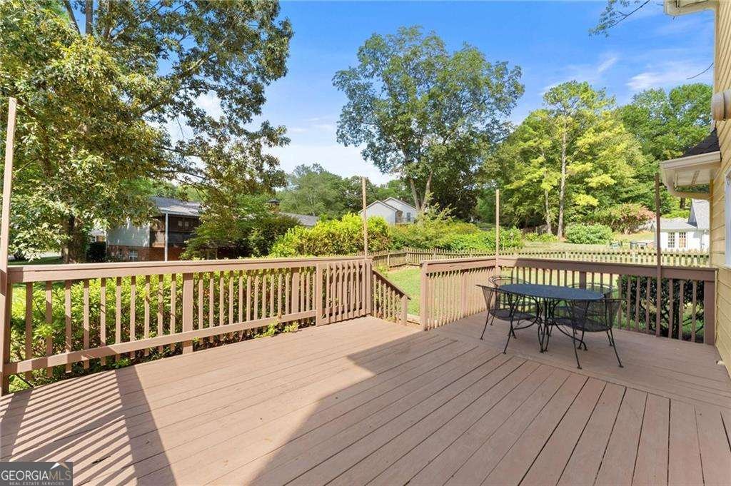 965 Lake Charles Drive Roswell - 15