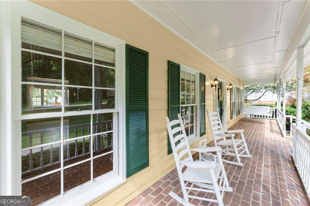 965 Lake Charles Drive Roswell - 2