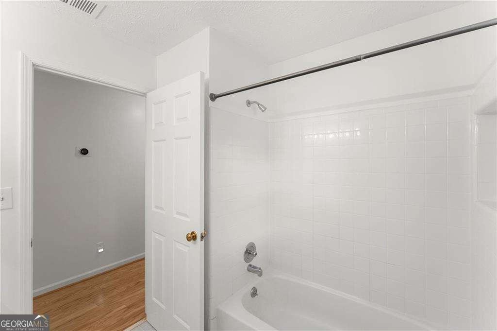 965 Lake Charles Drive Roswell - 27