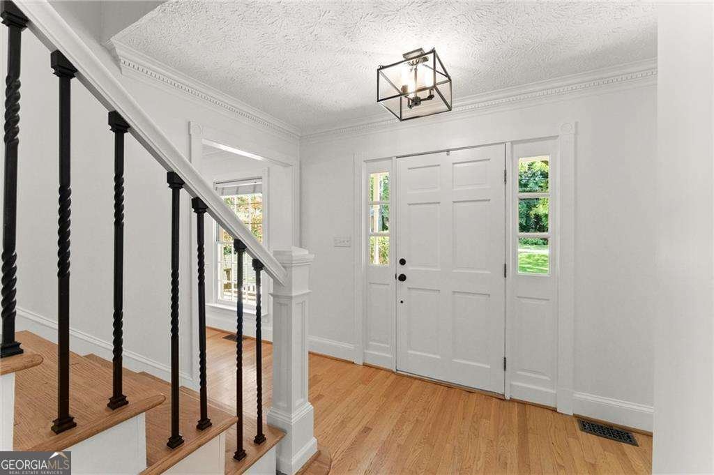 965 Lake Charles Drive Roswell - 4