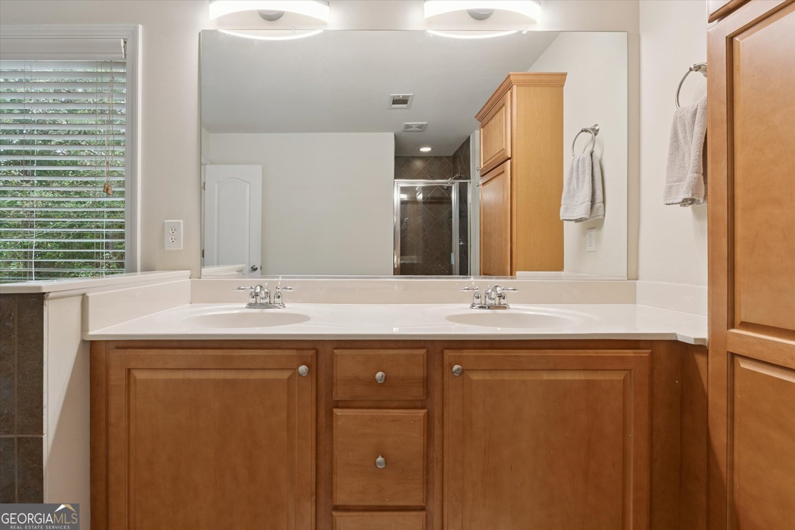 6165 Falls Landing Drive Cumming - 31