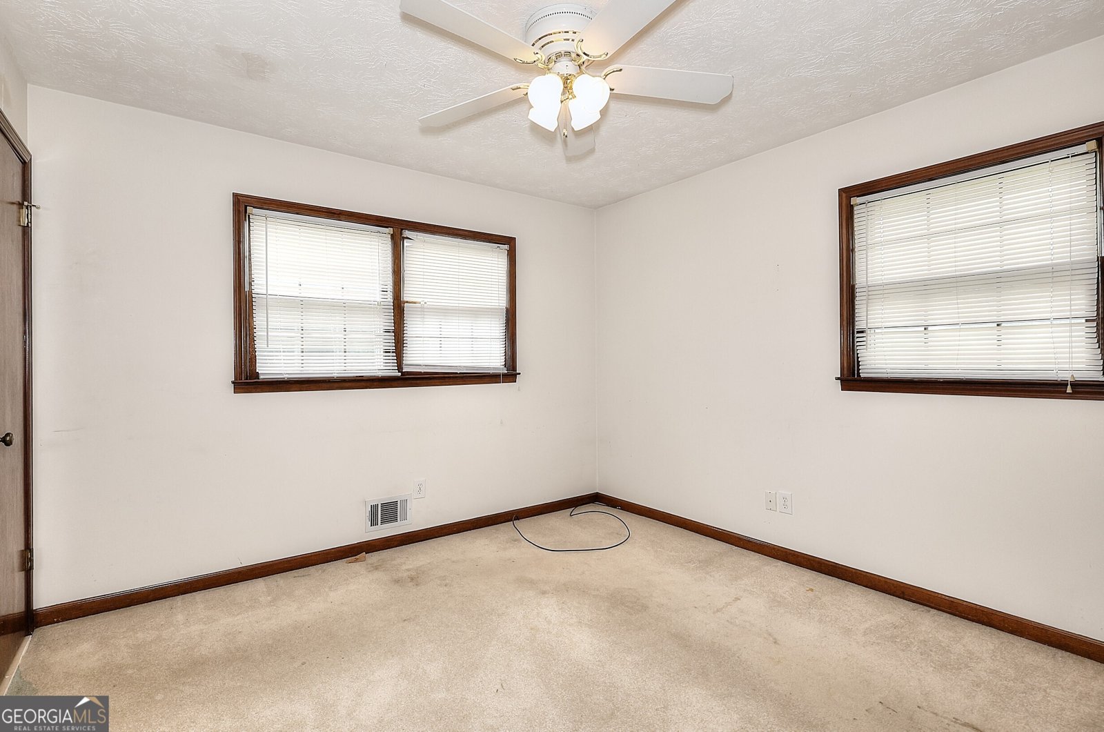 1735 Knight Circle Loganville - 13
