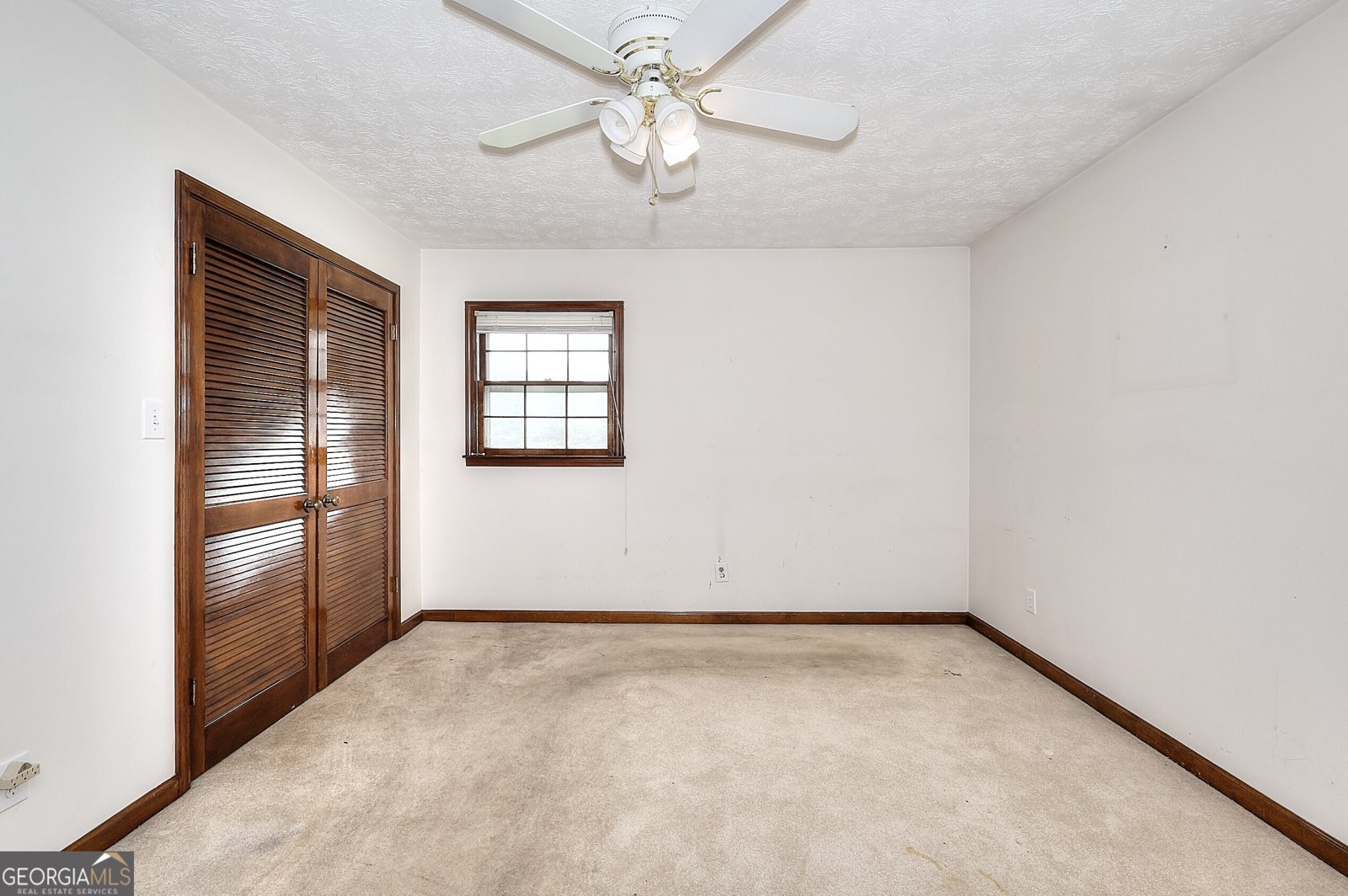1735 Knight Circle Loganville - 17