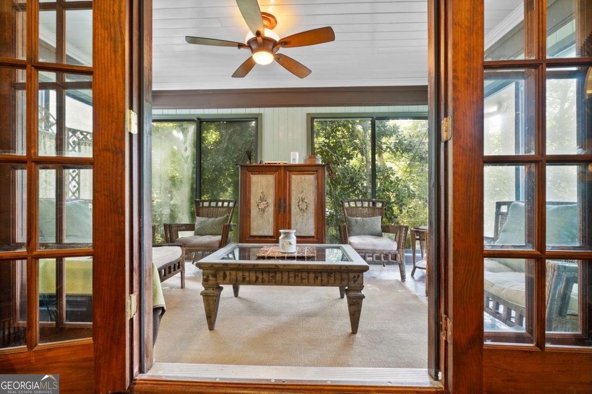 465 Forest Hills Drive Sandy Springs - 10