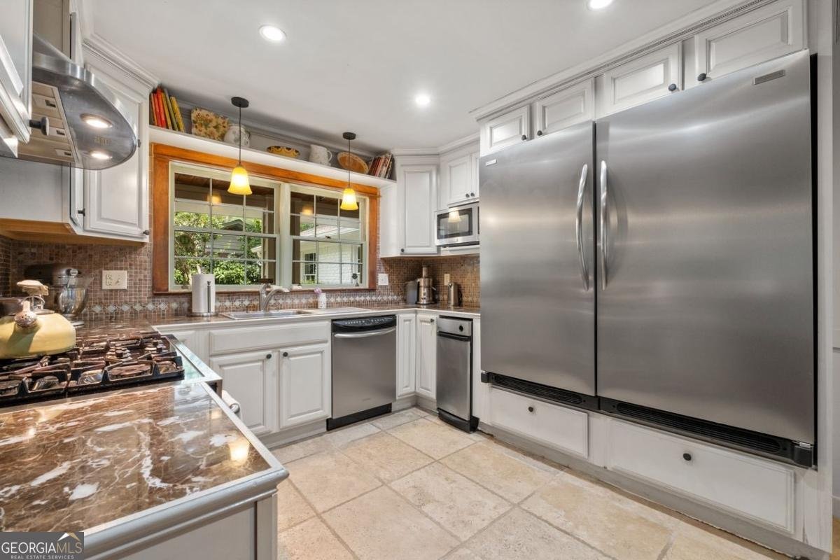 465 Forest Hills Drive Sandy Springs - 15