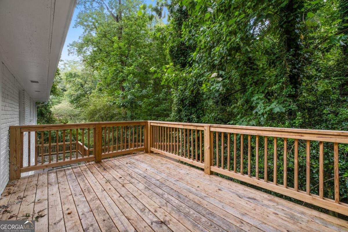 465 Forest Hills Drive Sandy Springs - 23
