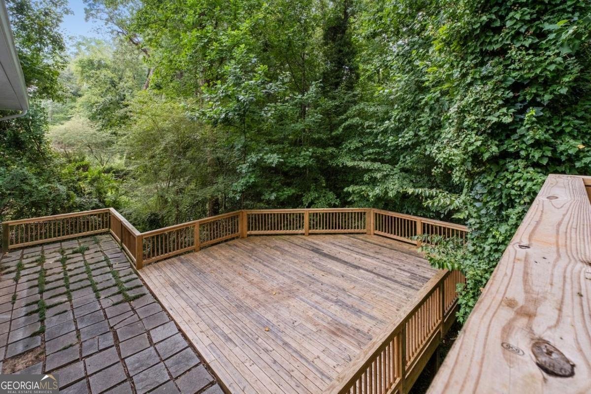 465 Forest Hills Drive Sandy Springs - 25