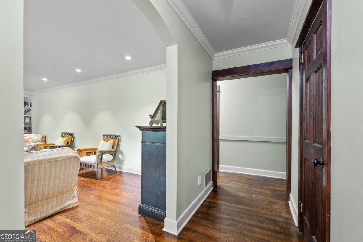 465 Forest Hills Drive Sandy Springs - 3