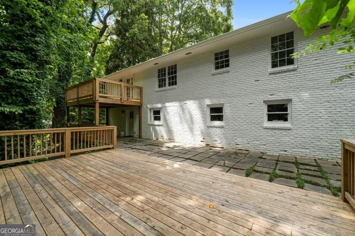 465 Forest Hills Drive Sandy Springs - 42
