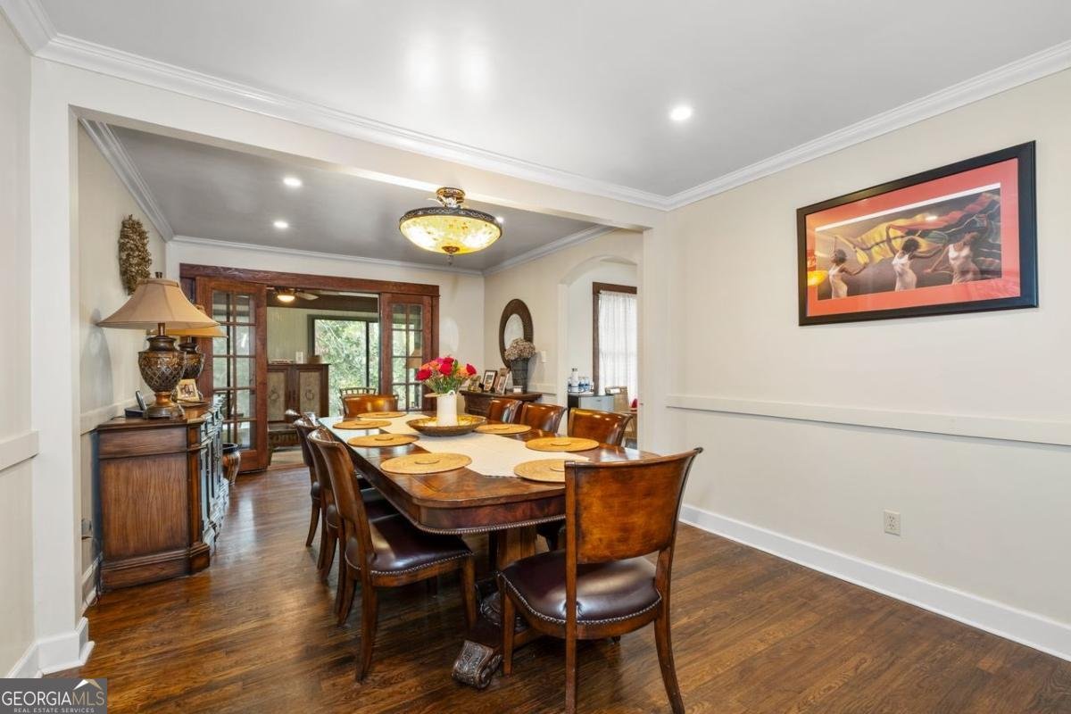 465 Forest Hills Drive Sandy Springs - 8