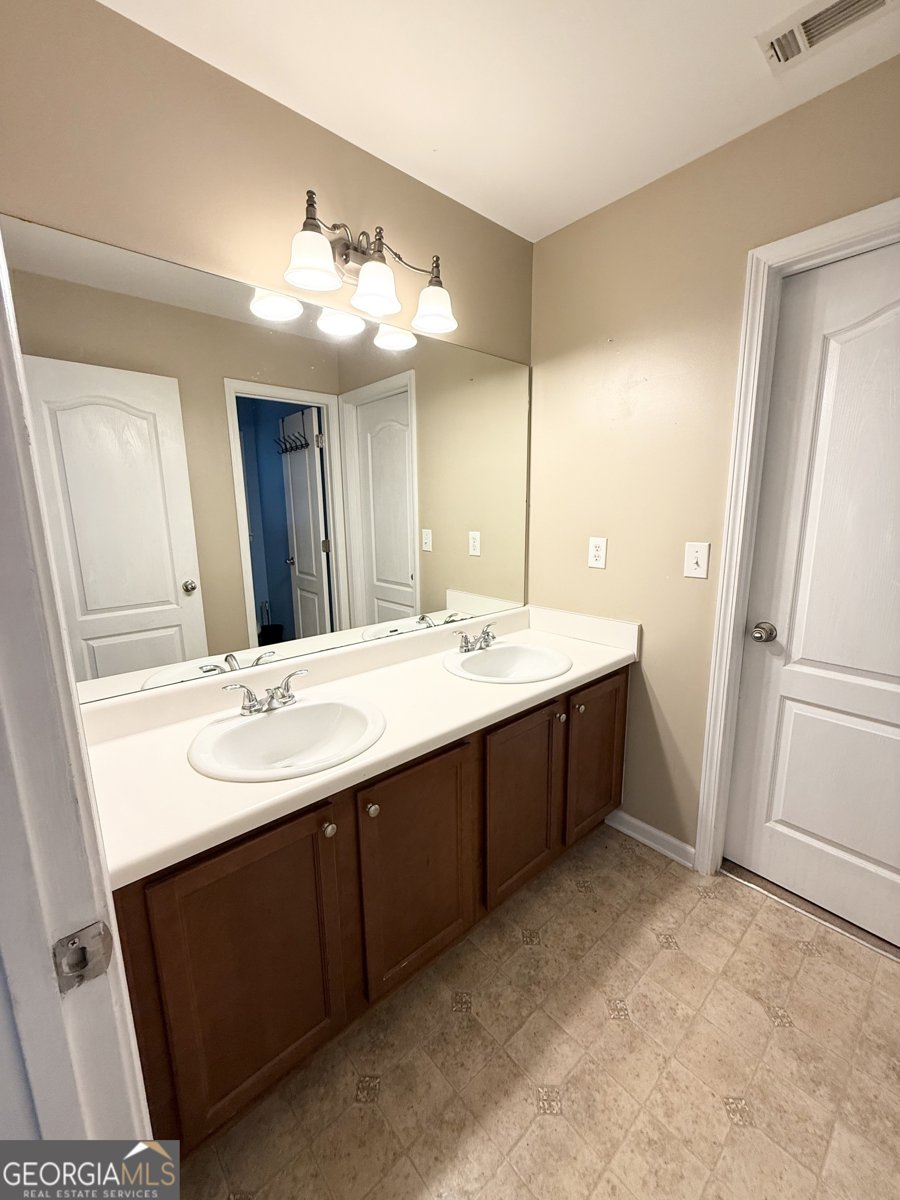 1332 Lock Heath Trail Lawrenceville - 63