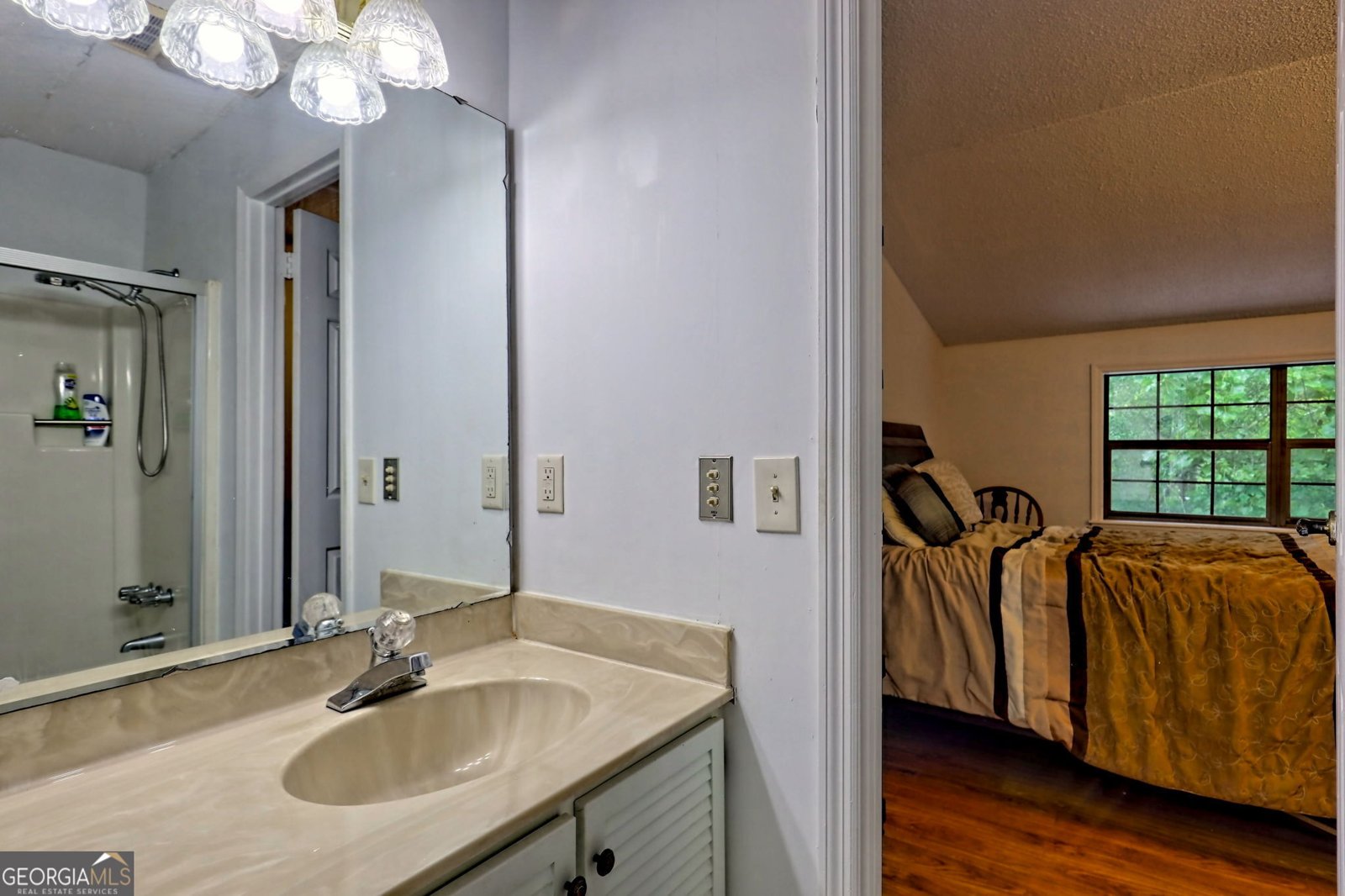 230 Stornoway Drive Clayton - 38