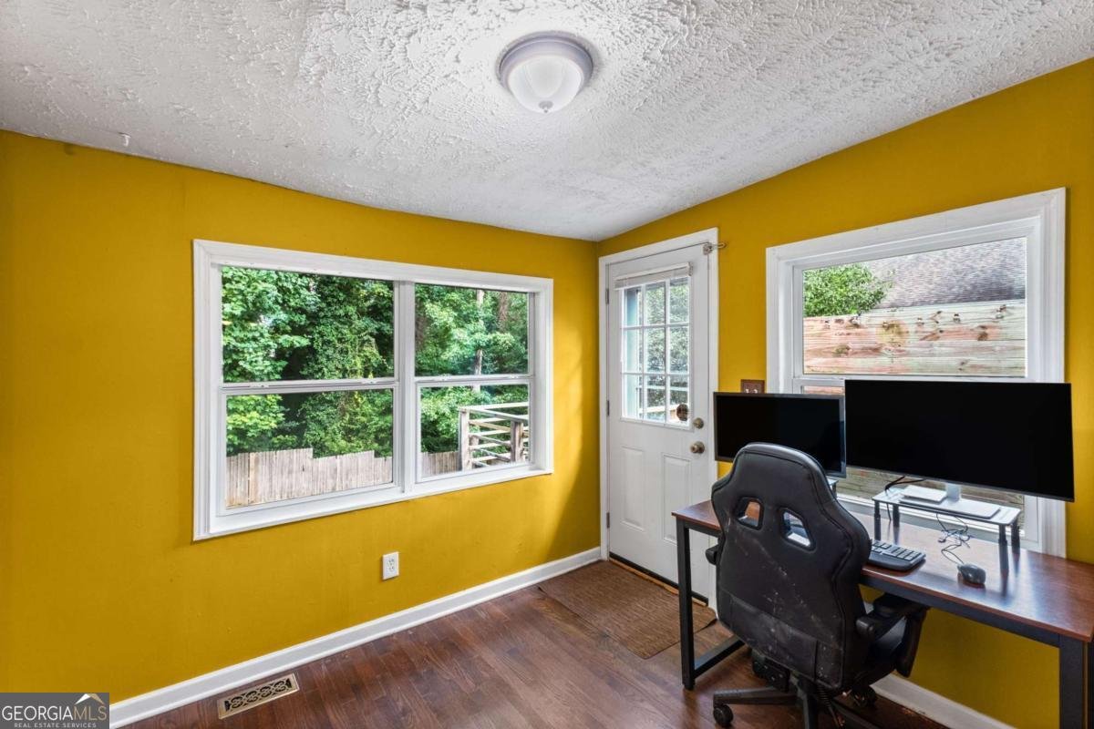 594 Manning Road Marietta - 8