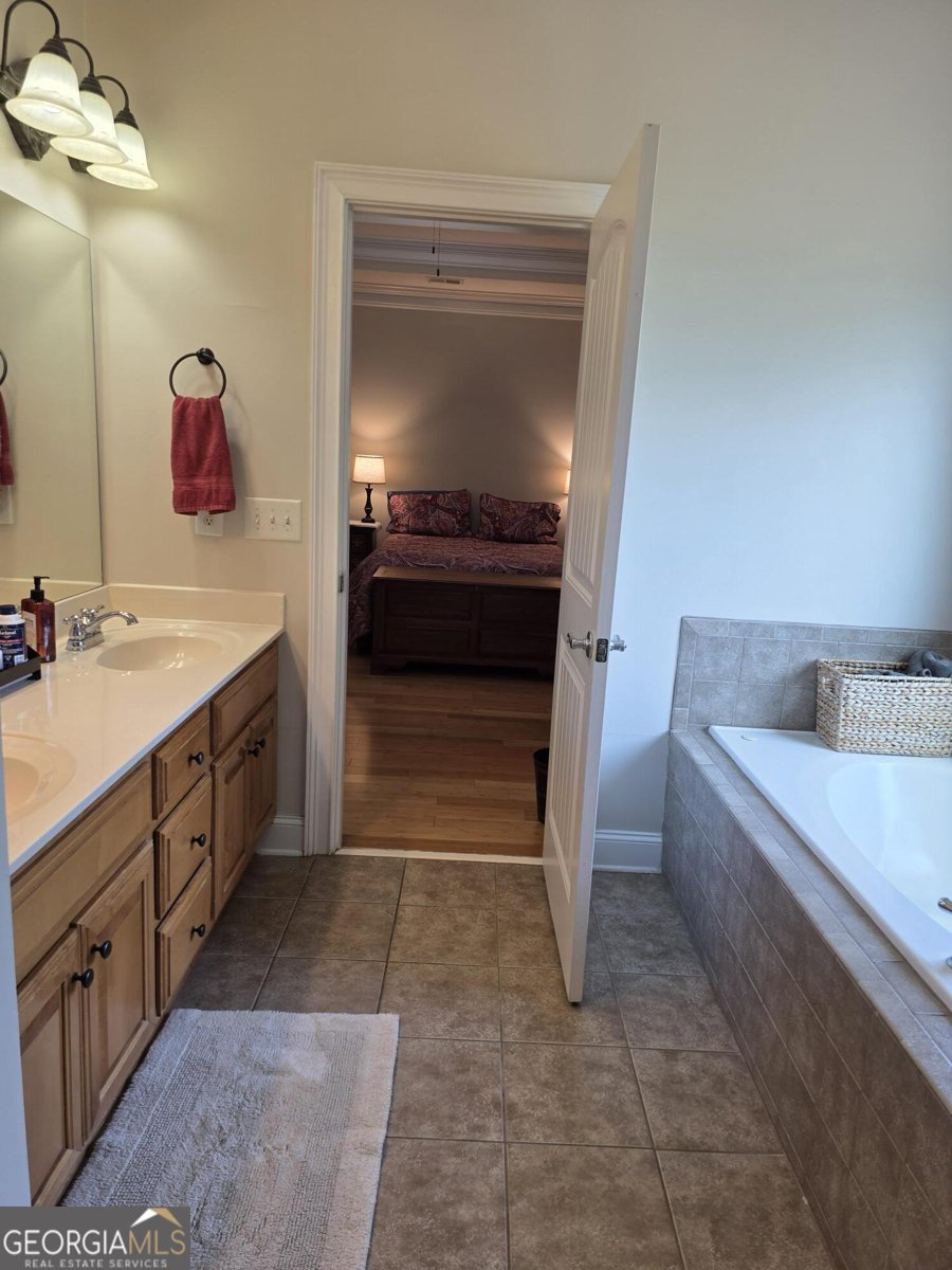 1200 WHITE OAK Way Griffin - 20